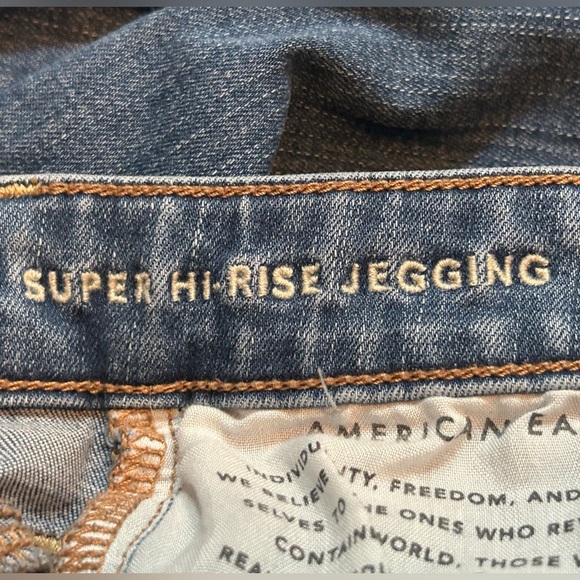 AMERICAN EAGLE SUPER HIGH RISE EXTRA STRECH JEGGINGS - Picture 6 of 8